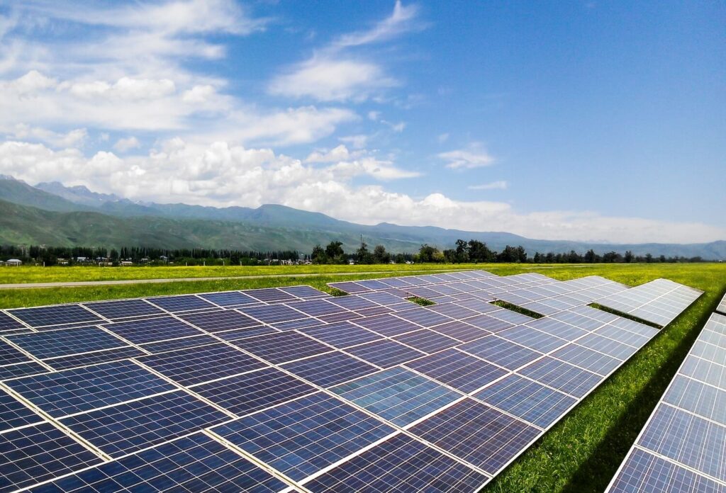 Should I Invest in a Utility Scale Solar Farm Private Placement Fund?