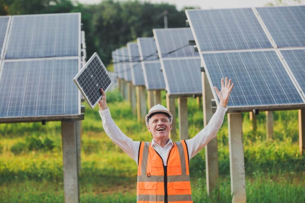 Is Commercial Rooftop Solar Or Utility-Scale Solar A Better Investment?
